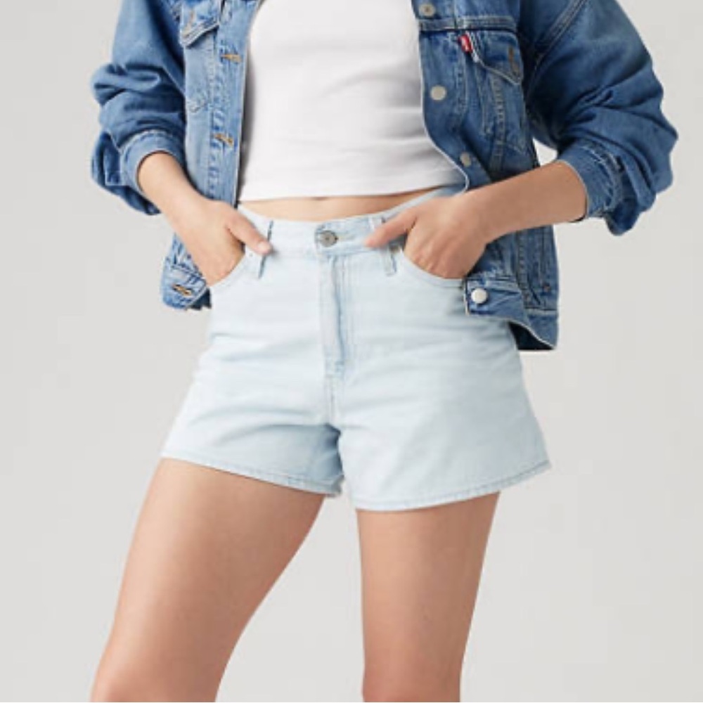Levi’s 80’s Mom Shorts